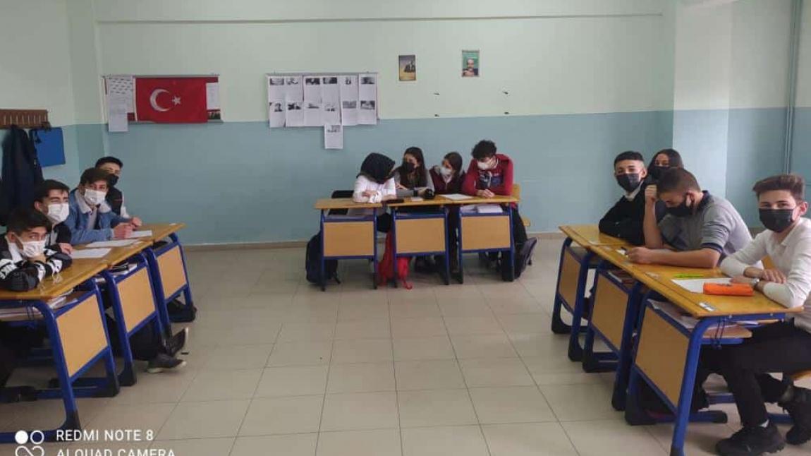11. Sınıf, Türk Dili ve Edebiyatı Dersi Bilgi Yarışmasında 