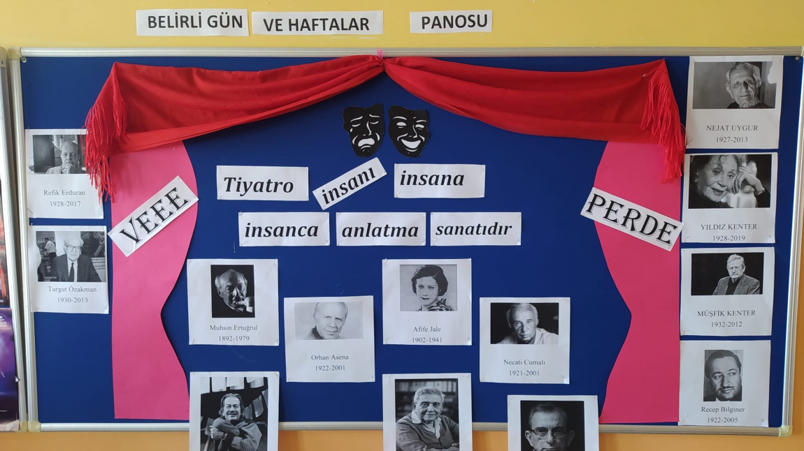 Veee Perde: Tiyatrolar Günü Münasebetiyle Öğrencilerimizden Pano Çalışması.